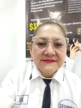 Snapshot of JULIETA_21- chatting on 05/11/26, 12:44 JULIETA 21- online show from 05/11/26, 12:44