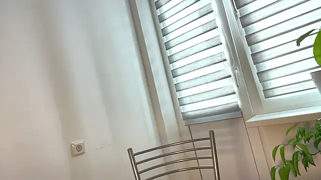 Snapshot of Sarahsolara chatting on 02/14/26, 02:03 Sarahsolara online show from 02/14/26, 02:03