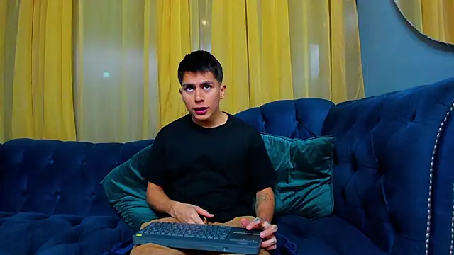 Aron pulse online show from 03/11/26, 01:17