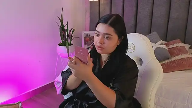 Snapshot of SofiaCortes4 chatting on 04/14/26, 09:04 SofiaCortes4 online show from 04/14/26, 09:04