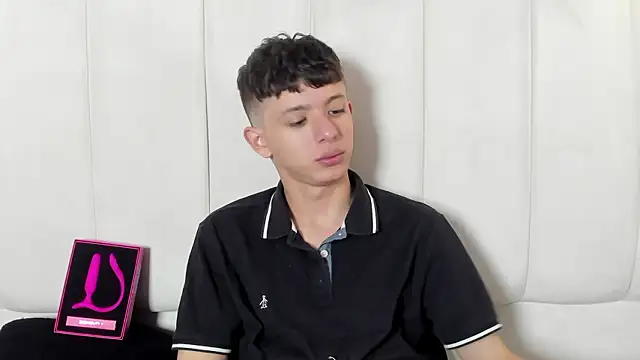 Snapshot of David_Roy_ chatting on 02/26/26, 01:32 David Roy online show from 02/26/26, 01:32