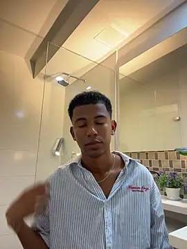 Snapshot of alexander_eros chatting on 02/07/26, 01:09 alexander eros online show from 02/07/26, 01:09