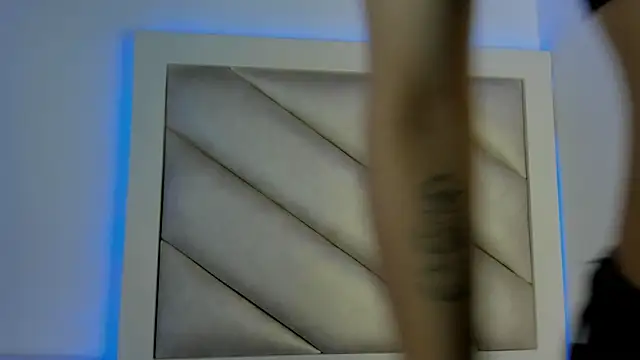 dakota cj online show from 03/30/26, 09:27