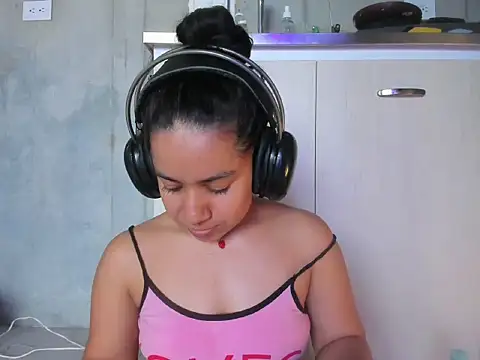 chiarafustox online show from 06/25/26, 07:29