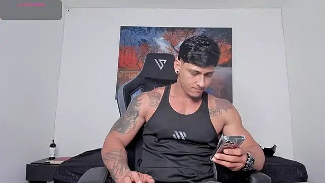 ryanwhite3 online show from 04/09/26, 10:37