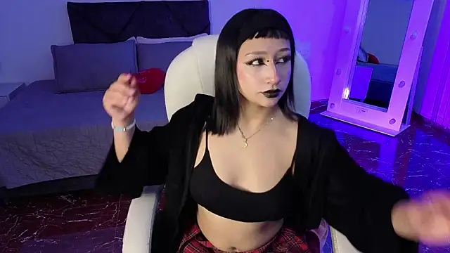 Snapshot of mia_bloom2 chatting on 02/01/26, 03:38 mia bloom2 online show from 02/01/26, 03:38