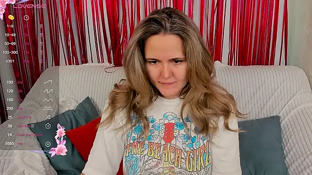 Snapshot of LilyBel chatting on 02/17/26, 08:00 LilyBel online show from 02/17/26, 08:00