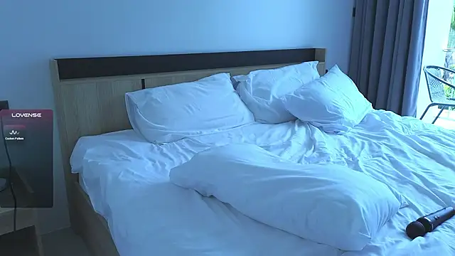 Snapshot of pink_flow0 chatting on 02/07/26, 05:00 pink flow0 online show from 02/07/26, 05:00