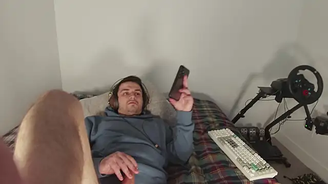 Snapshot of Begamc chatting on 02/25/26, 07:56 Begamc online show from 02/25/26, 07:56