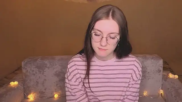 VixenLight online show from 03/03/26, 02:18