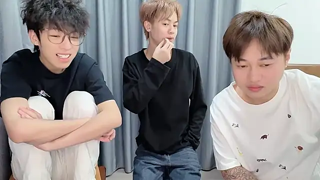 Snapshot of No_1MiaoMiao-Kk chatting on 02/05/26, 11:37 No 1MiaoMiao-Kk online show from 02/05/26, 11:37