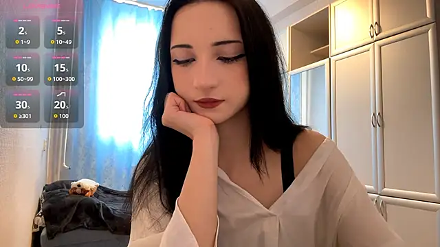 UrBabeLuna online show from 02/02/26, 12:15