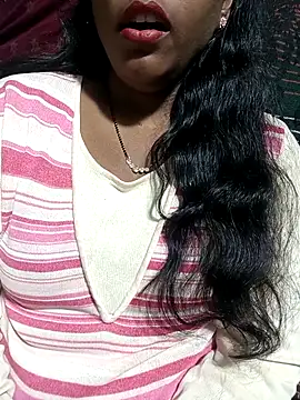 Snapshot of Parul-009 chatting on 01/31/26, 07:11 Parul-009 online show from 01/31/26, 07:11