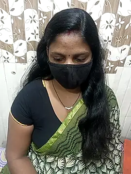 Snapshot of Parul-009 chatting on 02/06/26, 05:12 Parul-009 online show from 02/06/26, 05:12