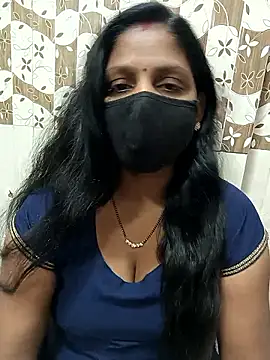 Snapshot of Parul-009 chatting on 02/12/26, 07:25 Parul-009 online show from 02/12/26, 07:25