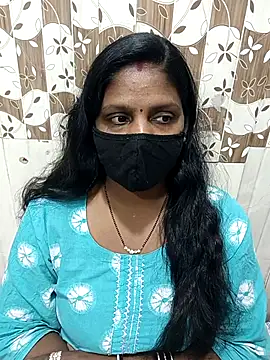 Snapshot of Parul-009 chatting on 02/14/26, 08:00 Parul-009 online show from 02/14/26, 08:00