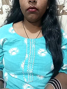 Snapshot of Parul-009 chatting on 02/14/26, 08:05 Parul-009 online show from 02/14/26, 08:05