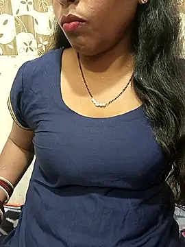 Snapshot of Parul-009 chatting on 02/20/26, 06:26 Parul-009 online show from 02/20/26, 06:26