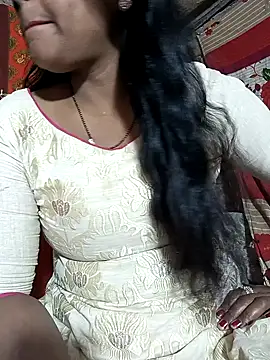 Snapshot of Parul-009 chatting on 02/23/26, 06:33 Parul-009 online show from 02/23/26, 06:33