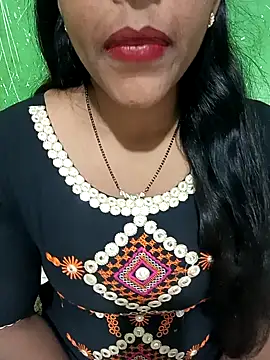 Snapshot of Parul-009 chatting on 02/27/26, 04:34 Parul-009 online show from 02/27/26, 04:34