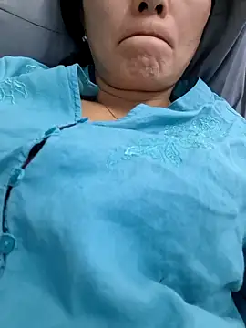 Snapshot of Baby-loveass69 chatting on 02/01/26, 05:50 Baby-loveass69 online show from 02/01/26, 05:50