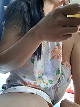 Snapshot of Baby-loveass69 chatting on 02/06/26, 12:04 Baby-loveass69 online show from 02/06/26, 12:04