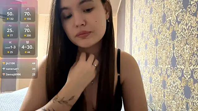 Snapshot of Ayazyn chatting on 02/14/26, 02:25 Ayazyn online show from 02/14/26, 02:25