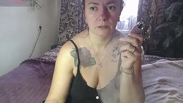 Snapshot of SEXforPLEASURE chatting on 01/19/26, 12:42 SEXforPLEASURE online show from 01/19/26, 12:42