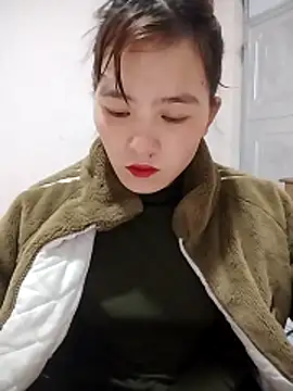 Snapshot of Queen-love45 chatting on 02/10/26, 02:10 Queen-love45 online show from 02/10/26, 02:10