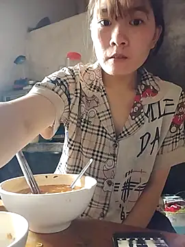 Snapshot of Queen-love45 chatting on 02/24/26, 05:16 Queen-love45 online show from 02/24/26, 05:16