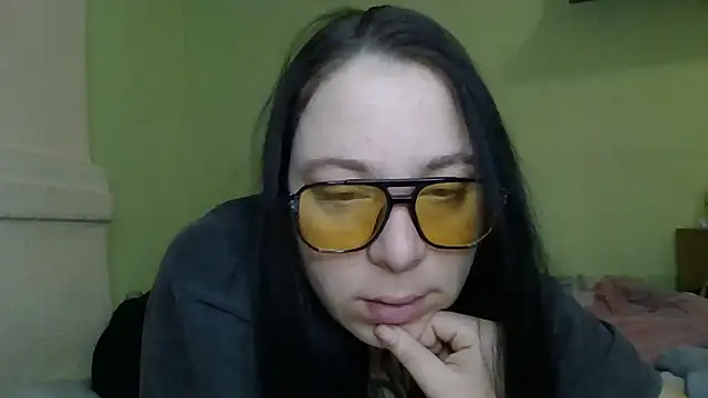 Snapshot of MillaSourety chatting on 02/12/26, 08:53 MillaSourety online show from 02/12/26, 08:53