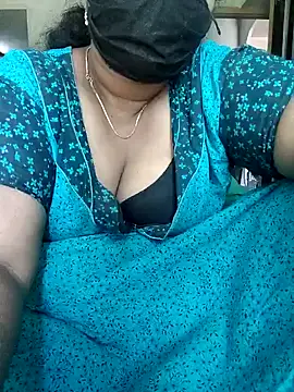 Snapshot of Tamil_Devasri chatting on 03/19/26, 07:12 Tamil Devasri online show from 03/19/26, 07:12
