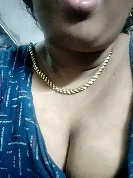 Snapshot of Tamil_Devasri chatting on 04/02/26, 01:42 Tamil Devasri online show from 04/02/26, 01:42