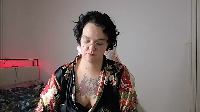 Snapshot of lunatigre4 chatting on 02/04/26, 07:09 lunatigre4 online show from 02/04/26, 07:09