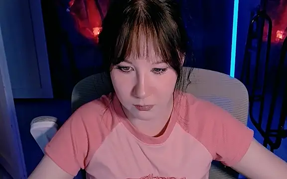 Snapshot of marty_bree chatting on 05/27/26, 05:32 marty bree online show from 05/27/26, 05:32