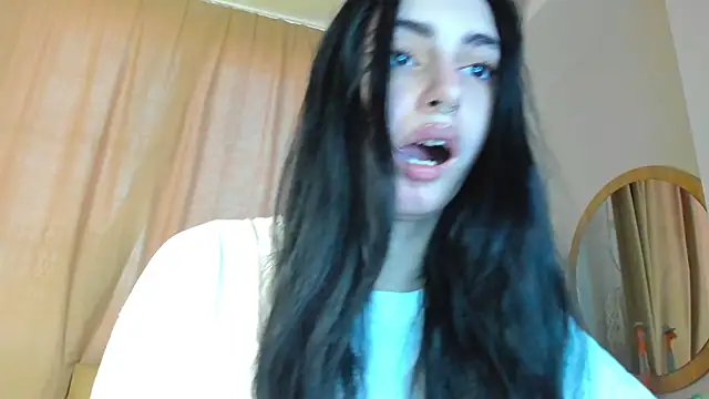 Lesyalisss online show from 06/15/26, 04:53