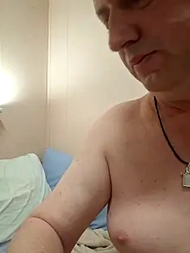 Snapshot of Artyrik79 chatting on 02/04/26, 07:42 Artyrik79 online show from 02/04/26, 07:42