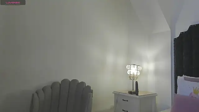 Snapshot of victoria_martinez_ chatting on 02/24/26, 11:19 victoria martinez online show from 02/24/26, 11:19