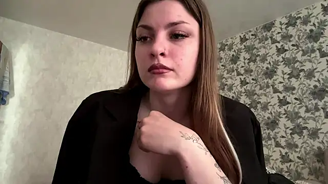 Snapshot of JackiStrum chatting on 04/14/26, 10:54 JackiStrum online show from 04/14/26, 10:54