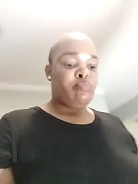 Snapshot of NAUGHTYSQUIRTER21 chatting on 02/06/26, 07:17 NAUGHTYSQUIRTER21 online show from 02/06/26, 07:17