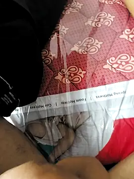 chocolatesboy143 online show from 02/23/26, 04:32