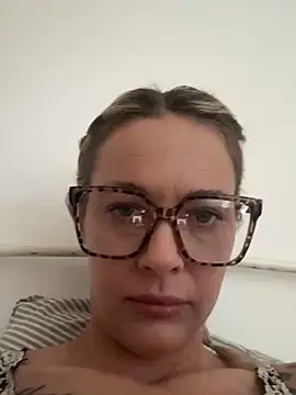 SophieSchmidt online show from 02/17/26, 12:01