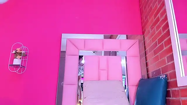 Snapshot of Baby_doll_XOXO chatting on 02/07/26, 01:04 Baby doll XOXO online show from 02/07/26, 01:04