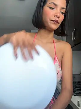 Kitty Wild 19 online show from 03/29/26, 08:20