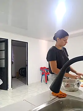 Snapshot of Cris18sexy chatting on 02/25/26, 03:10 Cris18sexy online show from 02/25/26, 03:10