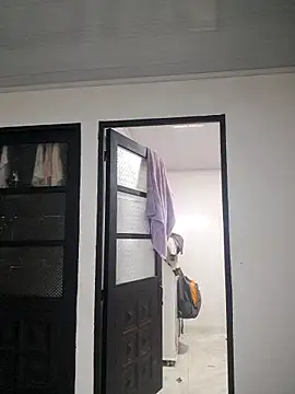 Cris18sexy online show from 05/21/26, 12:56