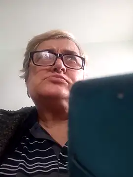 Snapshot of SusanStar874 chatting on 02/01/26, 11:42 SusanStar874 online show from 02/01/26, 11:42