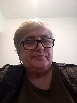 Snapshot of SusanStar874 chatting on 02/04/26, 02:34 SusanStar874 online show from 02/04/26, 02:34