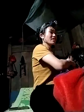 Snapshot of bemupcute chatting on 02/02/26, 12:15 bemupcute online show from 02/02/26, 12:15