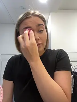 MonicaWestt online show from 02/12/26, 07:03